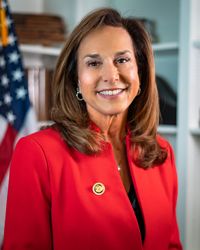 Photo of Lisa McClain